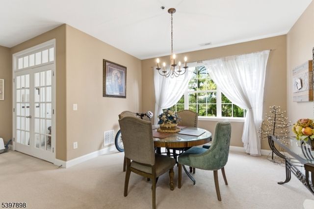 106 Limerick Ln, Lopatcong Twp., NJ 08865