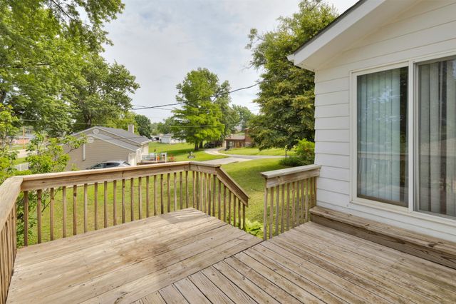 703 Mafred Drive, Norwalk, IA 50728