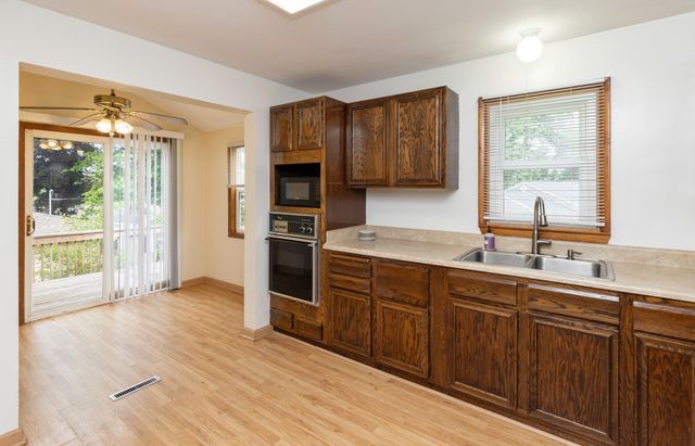 703 Mafred Drive, Norwalk, IA 50728