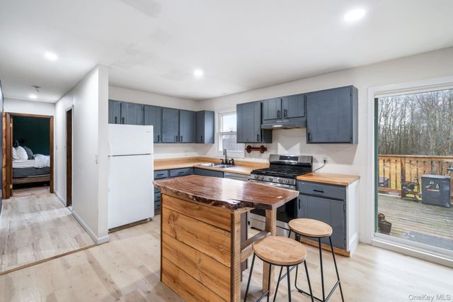 178 Bowers Road, Hurleyville, NY 12747