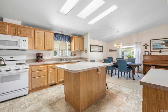 525 W El Norte Parkway 301, Escondido, CA 92026