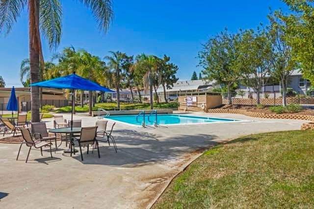 525 W El Norte Parkway 301, Escondido, CA 92026