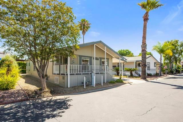 525 W El Norte Parkway 301, Escondido, CA 92026