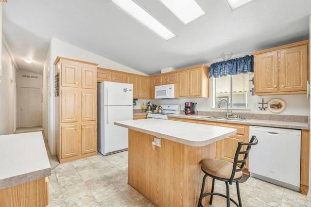 525 W El Norte Parkway 301, Escondido, CA 92026