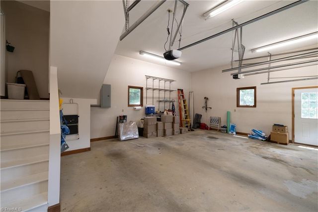 1642 Rhodes Loop, Madison, NC 27025