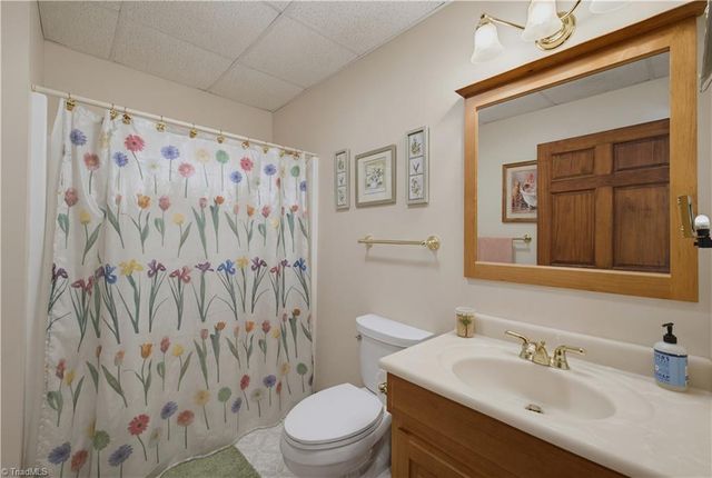 1642 Rhodes Loop, Madison, NC 27025