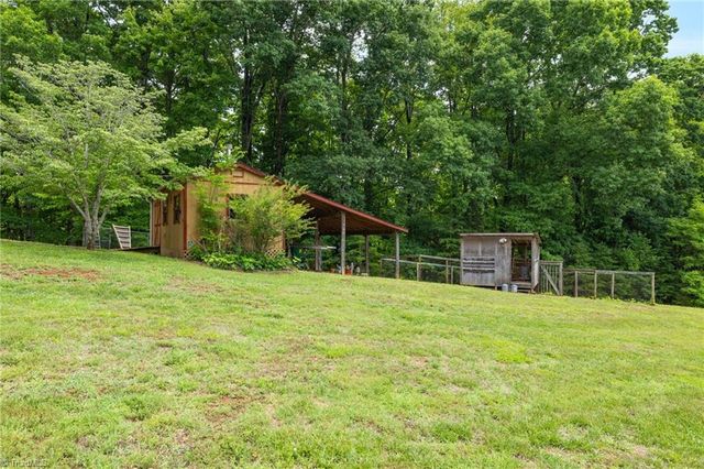 1642 Rhodes Loop, Madison, NC 27025