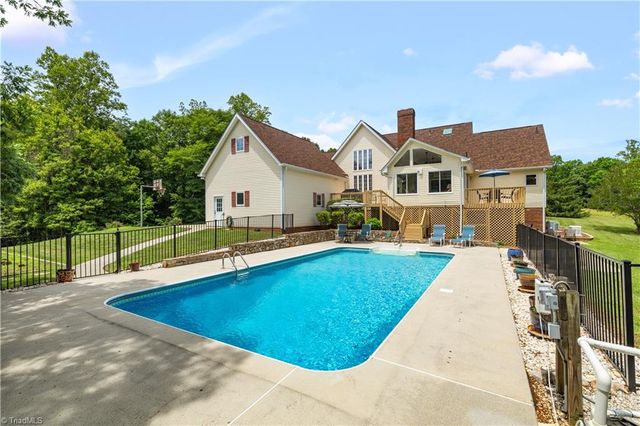 1642 Rhodes Loop, Madison, NC 27025
