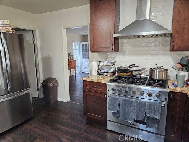 11825 Menlo Avenue, Hawthorne, CA 90250