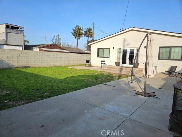 11825 Menlo Avenue, Hawthorne, CA 90250