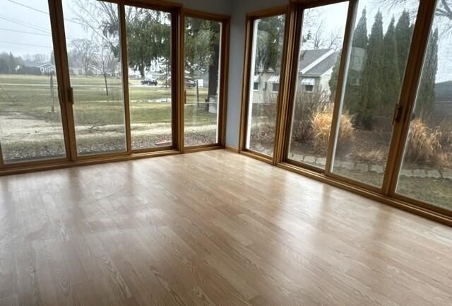 N8909 Lakeshore DRIVE, Van Dyne, WI 54979