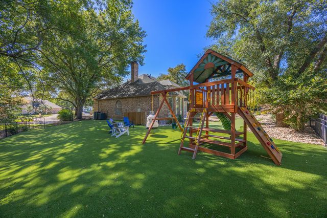 2304 Fairway Circle, Heath, TX 75032