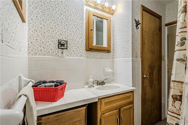 118 East Avenue, Webb, NY 13331