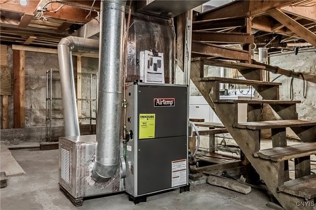 118 East Avenue, Webb, NY 13331