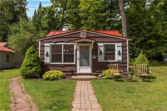 118 East Avenue, Webb, NY 13331