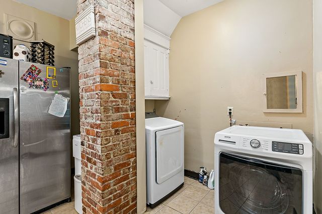 975 Thompson Ave, Donora, PA 15033