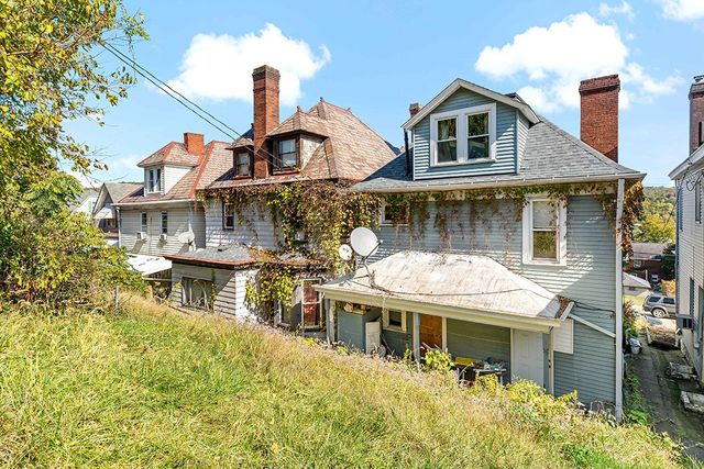 975 Thompson Ave, Donora, PA 15033