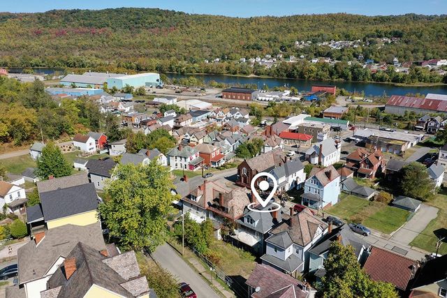 975 Thompson Ave, Donora, PA 15033