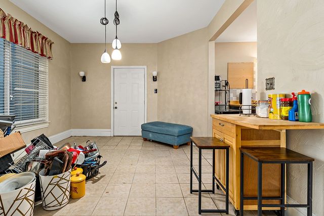 975 Thompson Ave, Donora, PA 15033