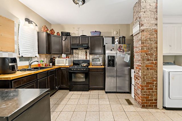 975 Thompson Ave, Donora, PA 15033