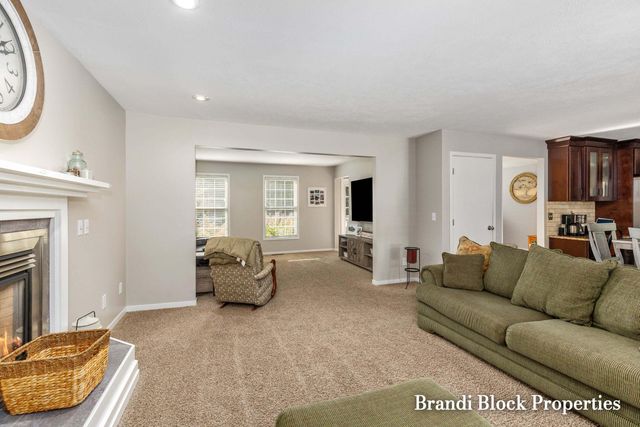 3733 Webber Pines Drive Ne, Plainfield Twp, MI 49525