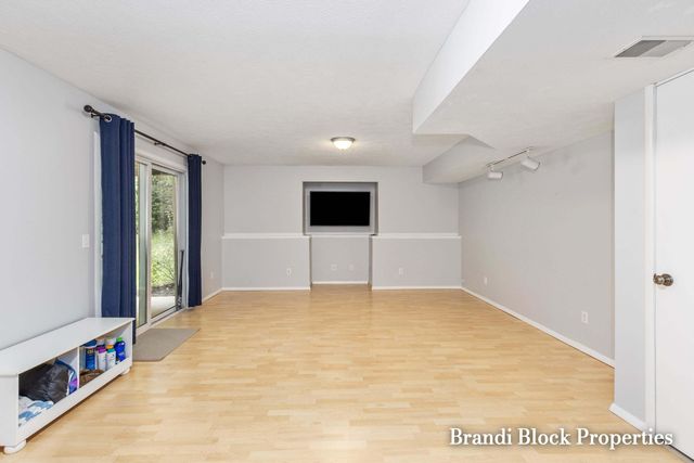 3733 Webber Pines Drive Ne, Plainfield Twp, MI 49525