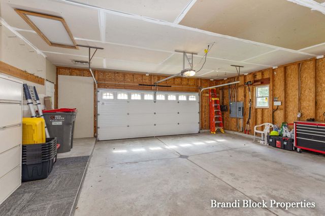 3733 Webber Pines Drive Ne, Plainfield Twp, MI 49525
