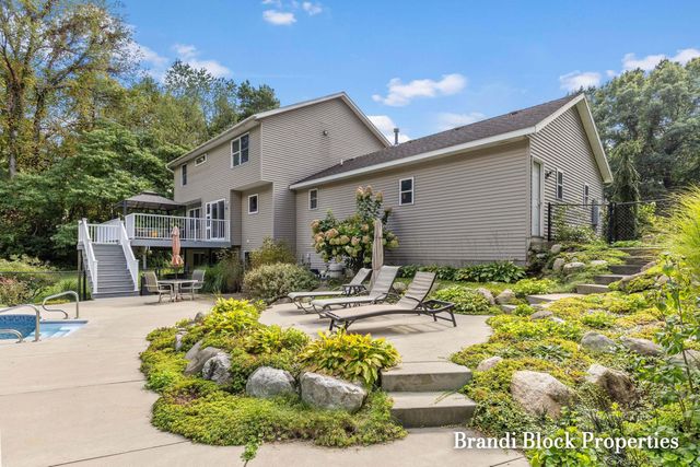 3733 Webber Pines Drive Ne, Plainfield Twp, MI 49525