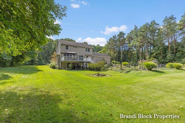 3733 Webber Pines Drive Ne, Plainfield Twp, MI 49525