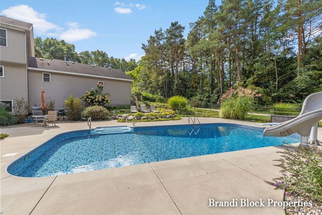 3733 Webber Pines Drive Ne, Plainfield Twp, MI 49525