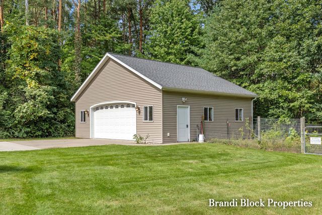 3733 Webber Pines Drive Ne, Plainfield Twp, MI 49525