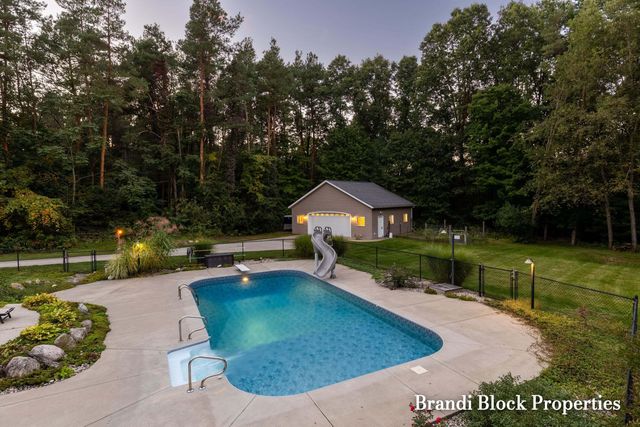 3733 Webber Pines Drive Ne, Plainfield Twp, MI 49525