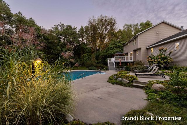 3733 Webber Pines Drive Ne, Plainfield Twp, MI 49525