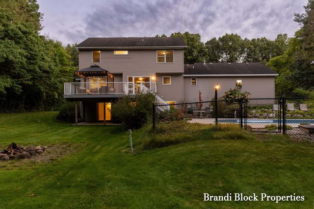 3733 Webber Pines Drive Ne, Plainfield Twp, MI 49525