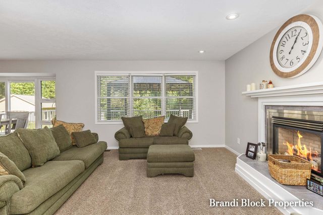 3733 Webber Pines Drive Ne, Plainfield Twp, MI 49525