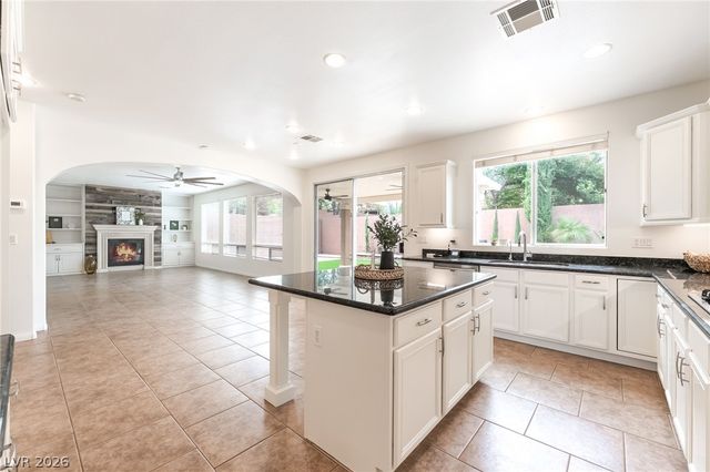 8768 MORENO MOUNTAIN Avenue, Las Vegas, NV 89178