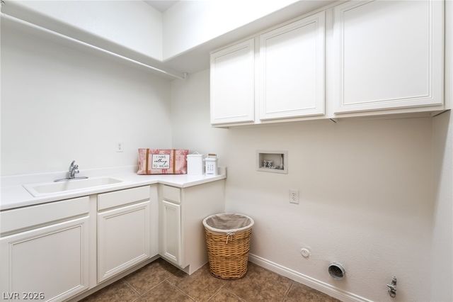 8768 MORENO MOUNTAIN Avenue, Las Vegas, NV 89178