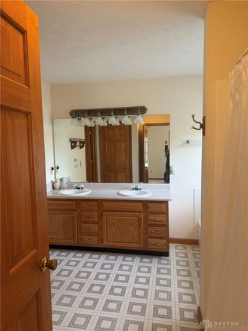 313 Sharon Court, Middletown, OH 45042