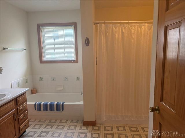 313 Sharon Court, Middletown, OH 45042