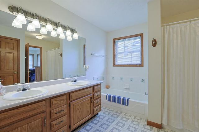 313 Sharon Court, Middletown, OH 45042