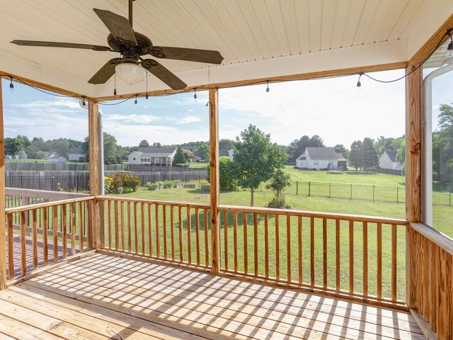 75 Glen Oaks Drive, Youngsville, NC 27596