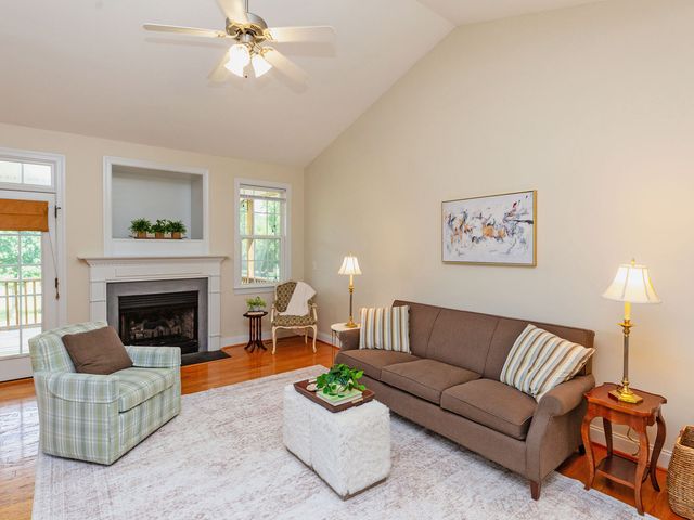 75 Glen Oaks Drive, Youngsville, NC 27596