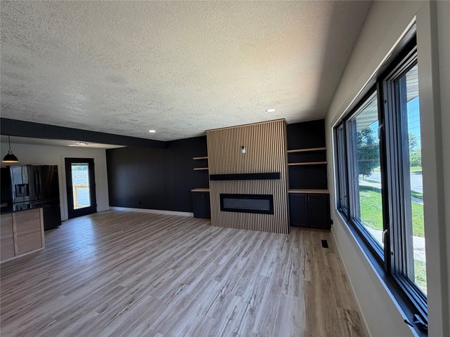 818 E 19th Street N, Newton, IA 50208