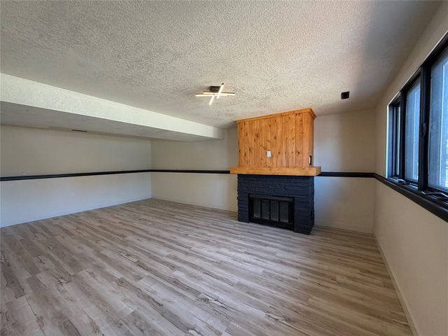 818 E 19th Street N, Newton, IA 50208