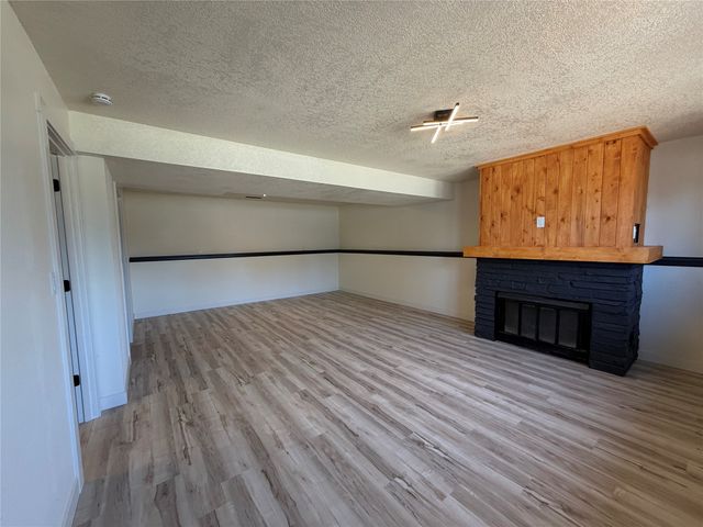 818 E 19th Street N, Newton, IA 50208