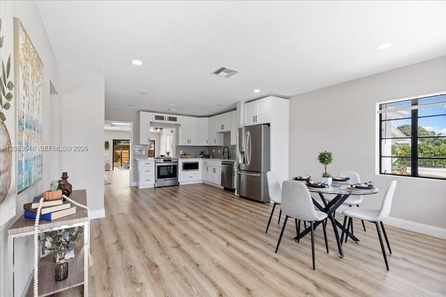 1227 N Ocean Breeze, Lake Worth, FL 33460