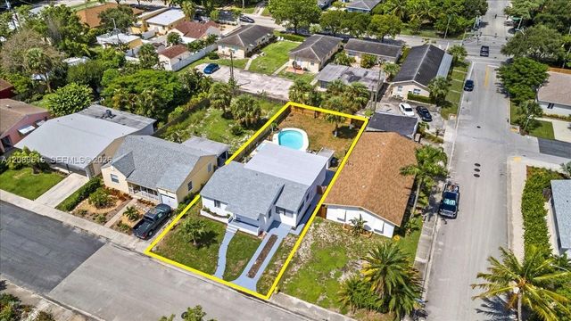 1227 N Ocean Breeze, Lake Worth, FL 33460