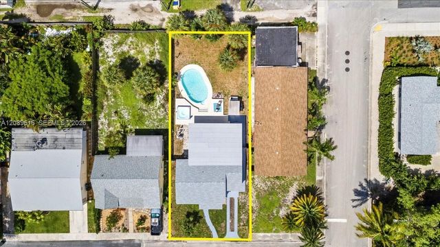 1227 N Ocean Breeze, Lake Worth, FL 33460
