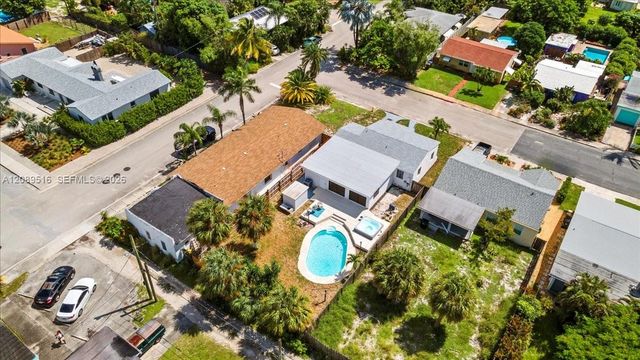 1227 N Ocean Breeze, Lake Worth, FL 33460