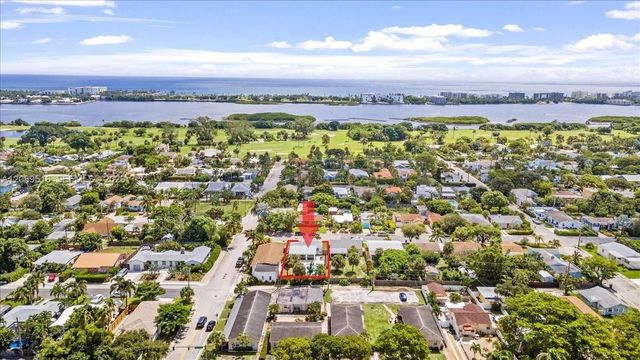 1227 N Ocean Breeze, Lake Worth, FL 33460